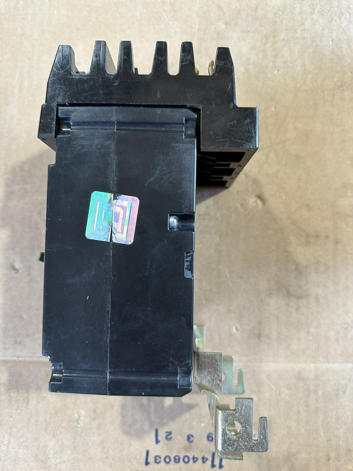 37105581