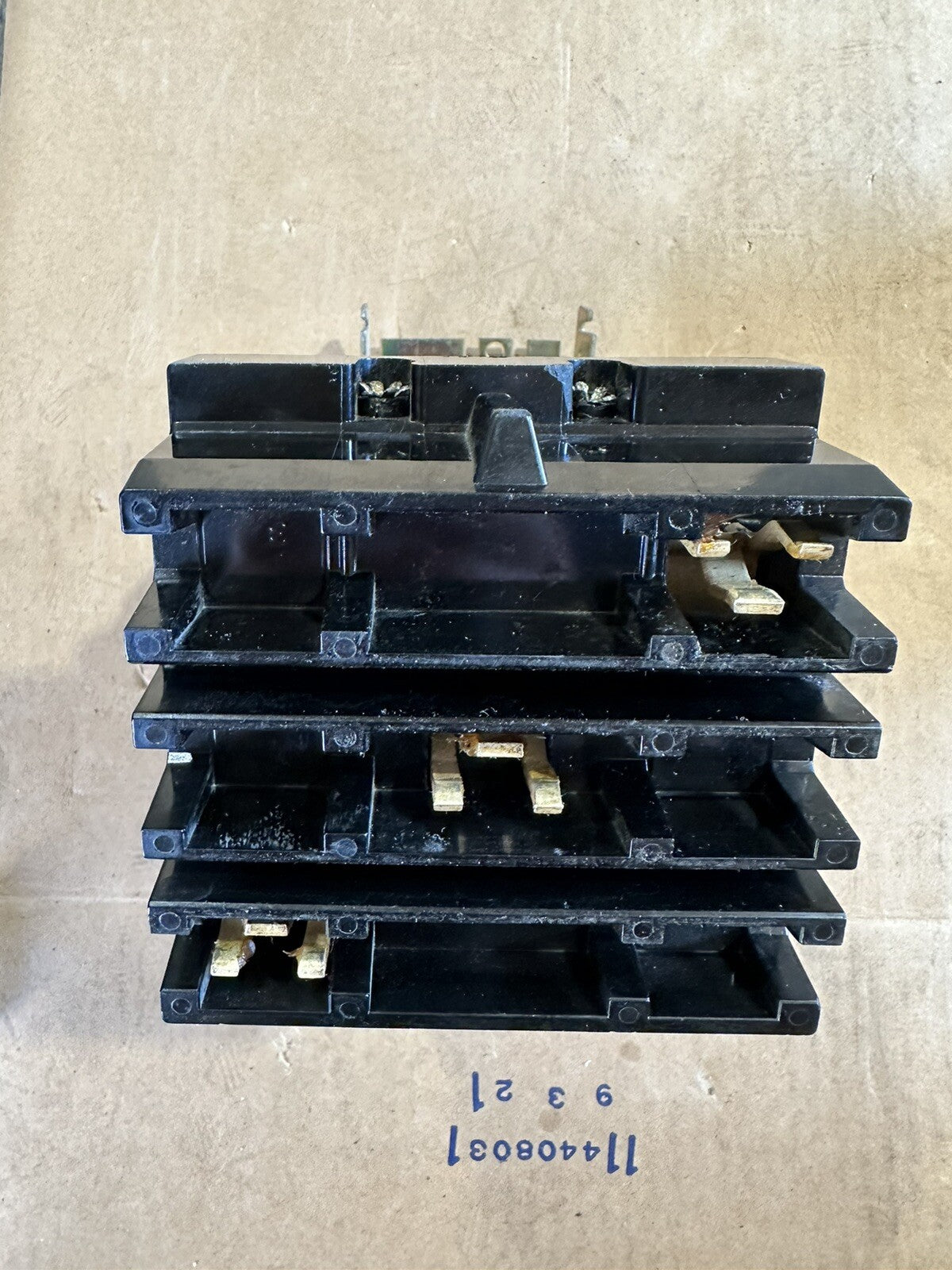 37105581