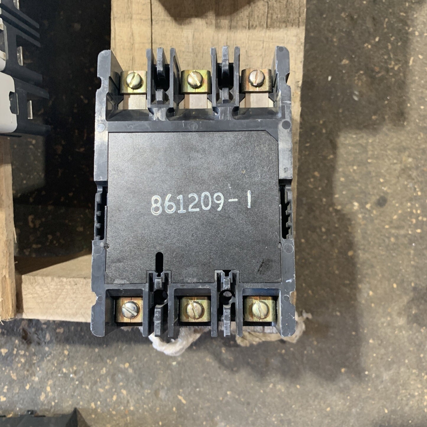 33923658