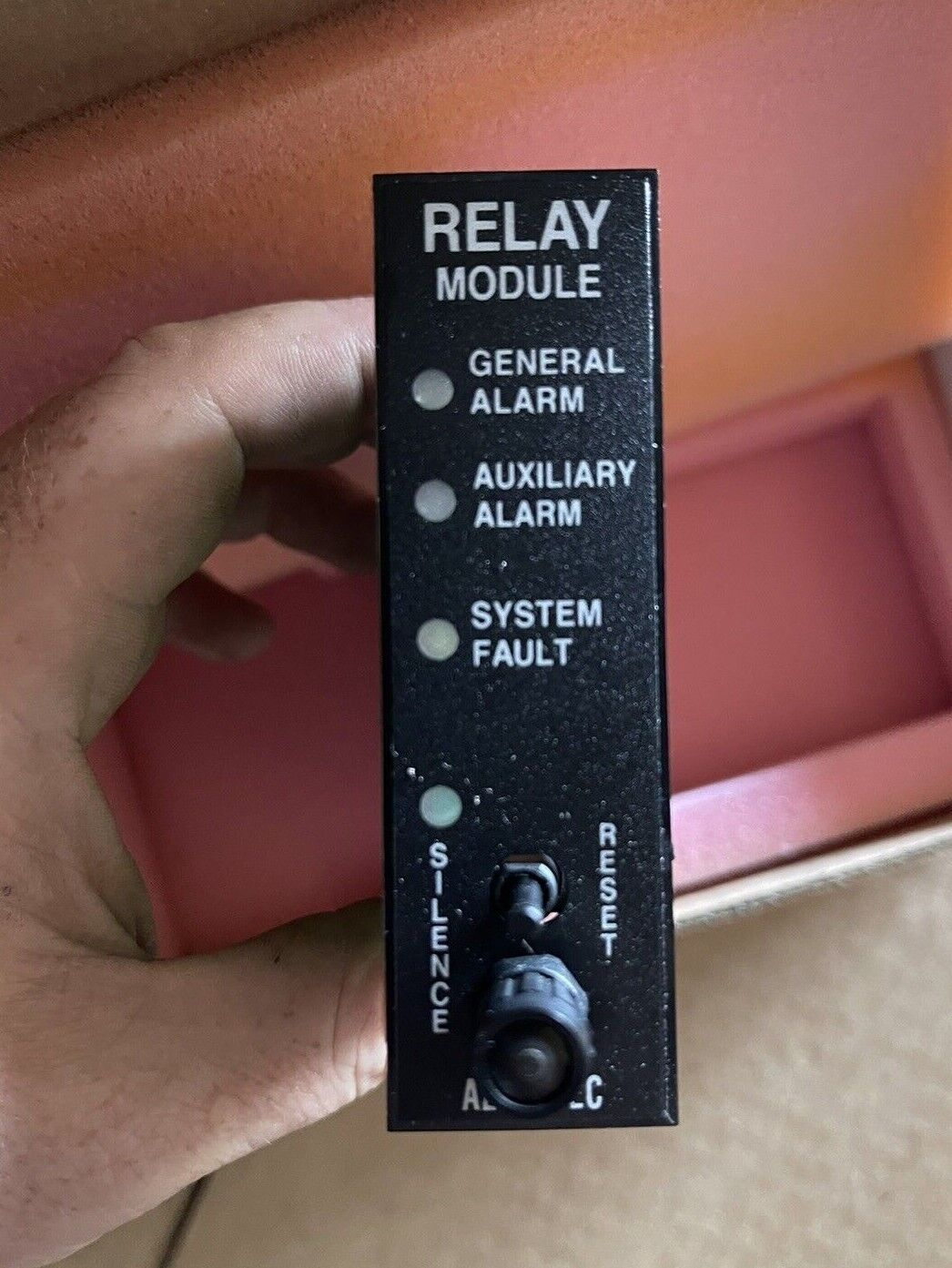 ALLESTEC 800-1760 RELAY MODULE 20-28 VDC PLC MODULE CARD