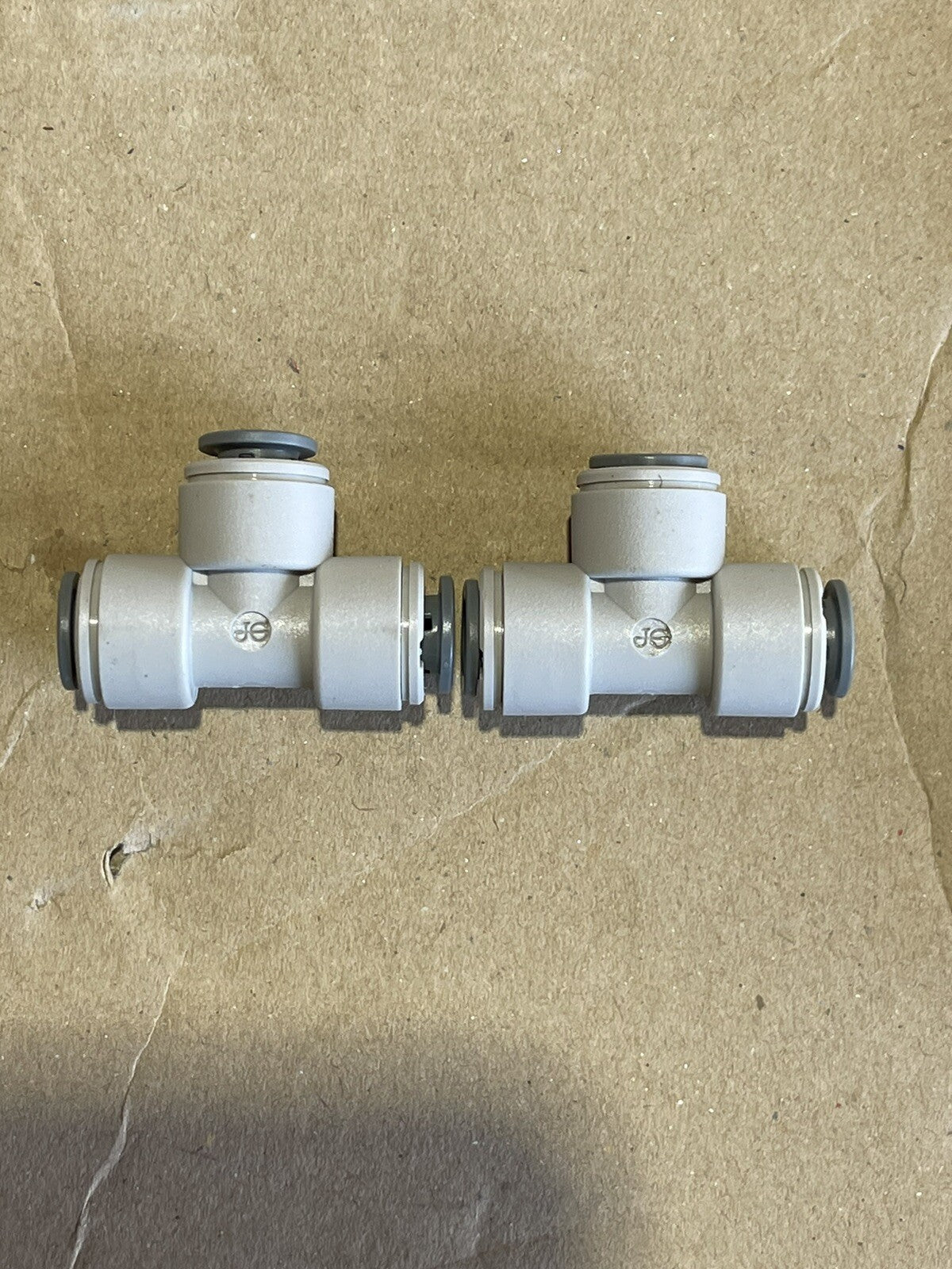 27240585