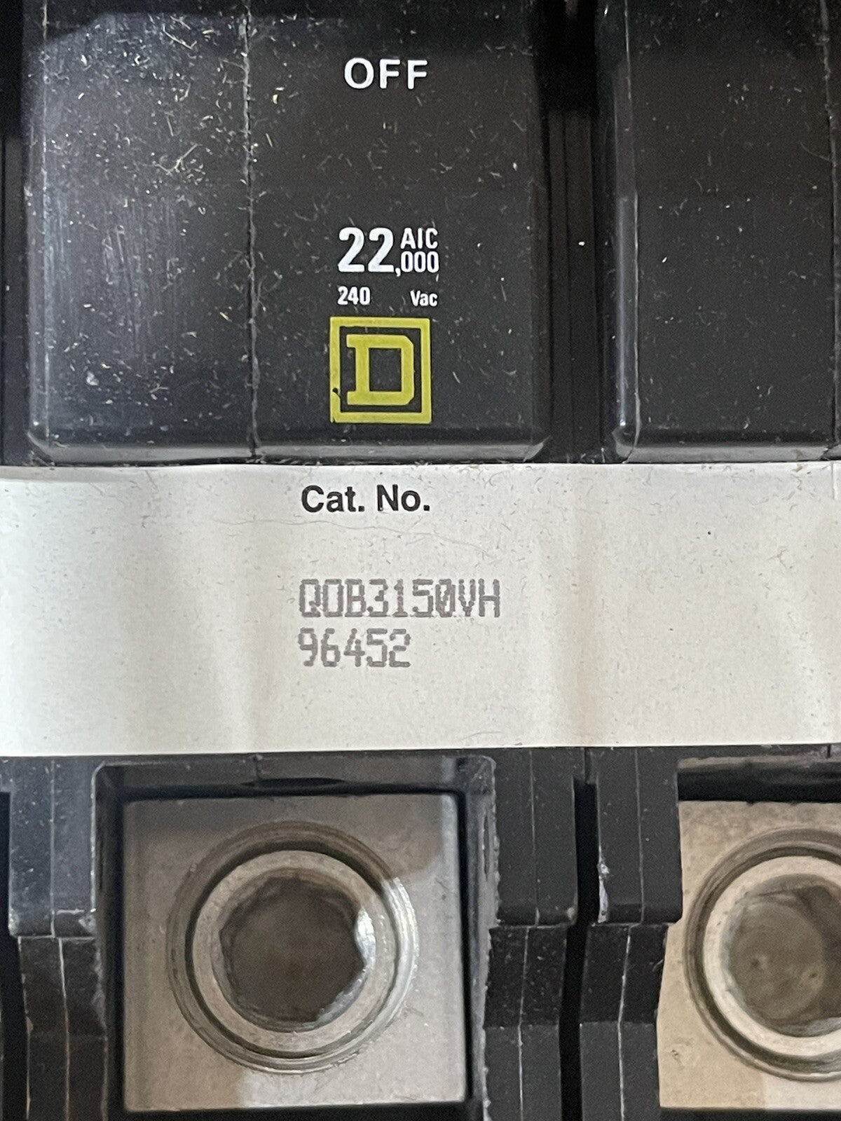33570472