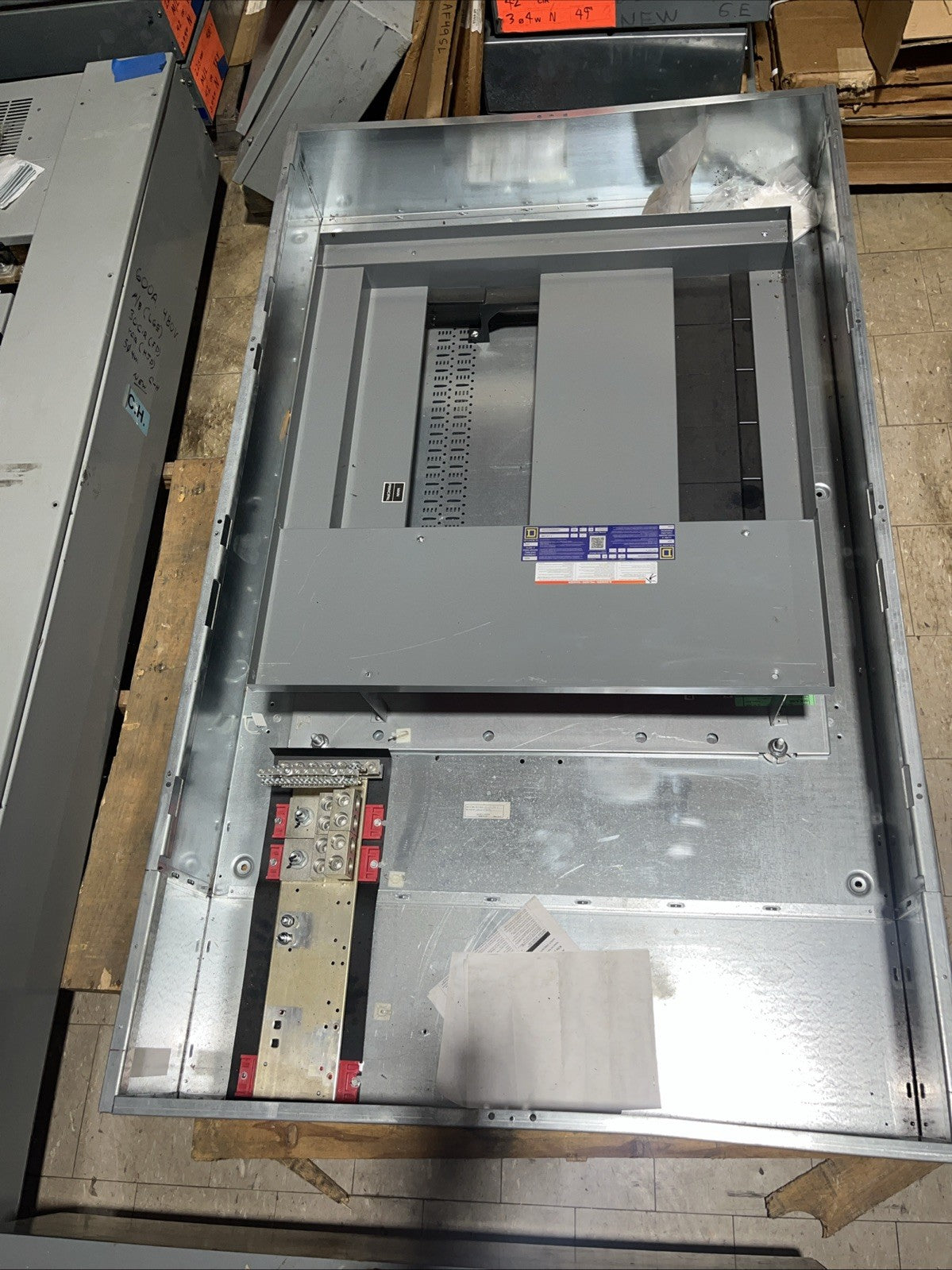 Square D HCP I-Line Panelboard 1200A 480/277V 3PH 4W 30Cir Missing Tri ...