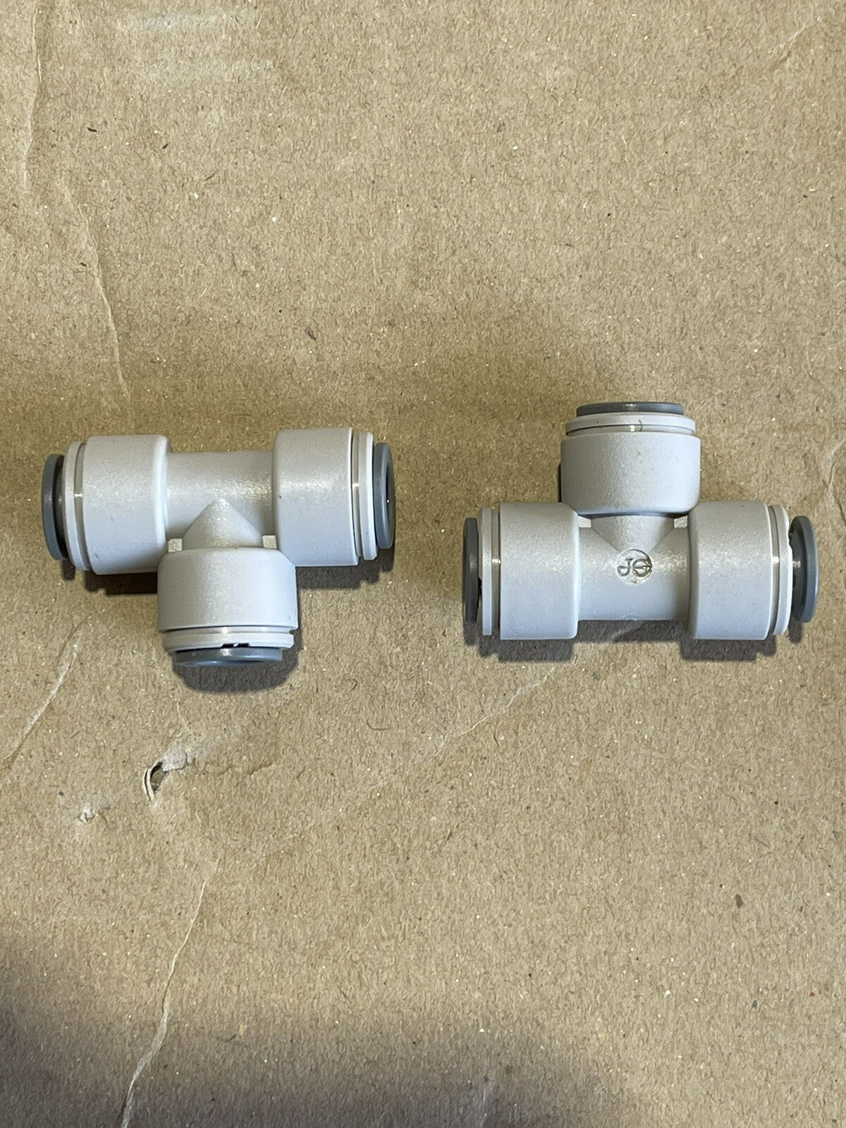 27240585