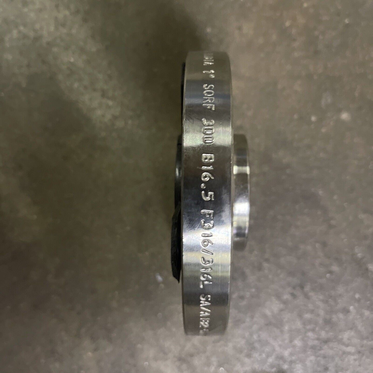 1" SLIP-ON STAINLESS STEEL (SORF) FLANGE, CLASS 300, ANSI B16.5, F316/316L