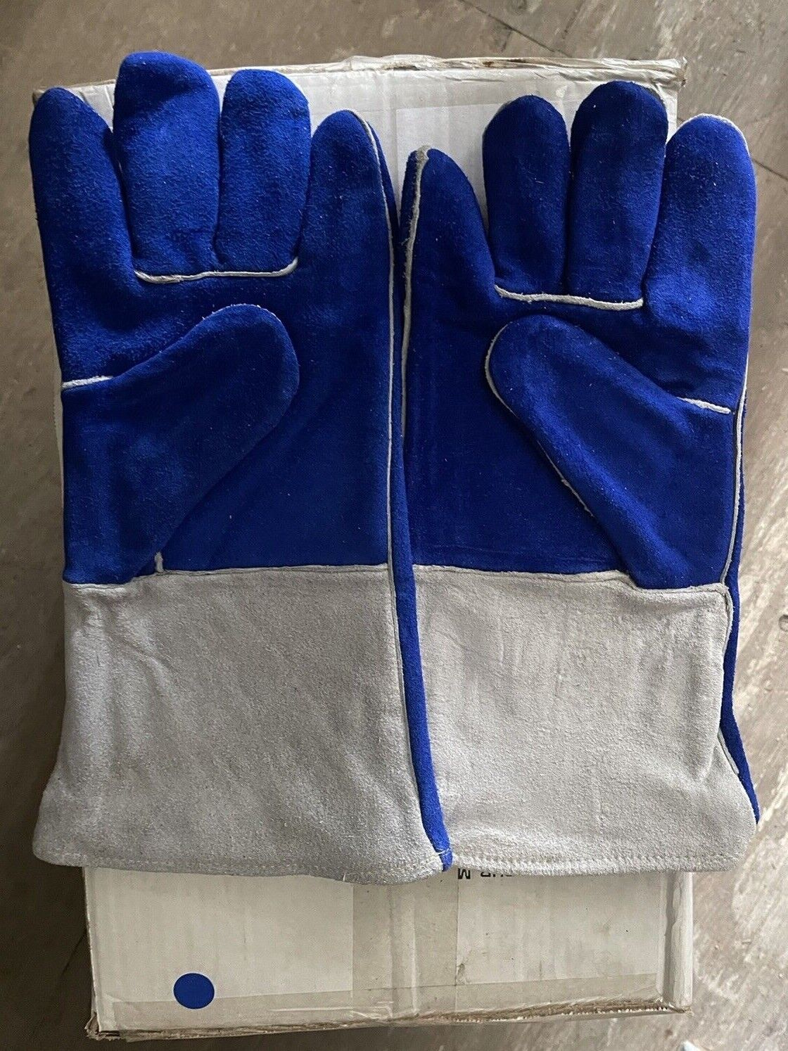 CONDOR 4TJX5 WELDING GLOVES PAIR, LARGE, WING THUMB, GAUNTLET CUFF, BLUE COWHIDE