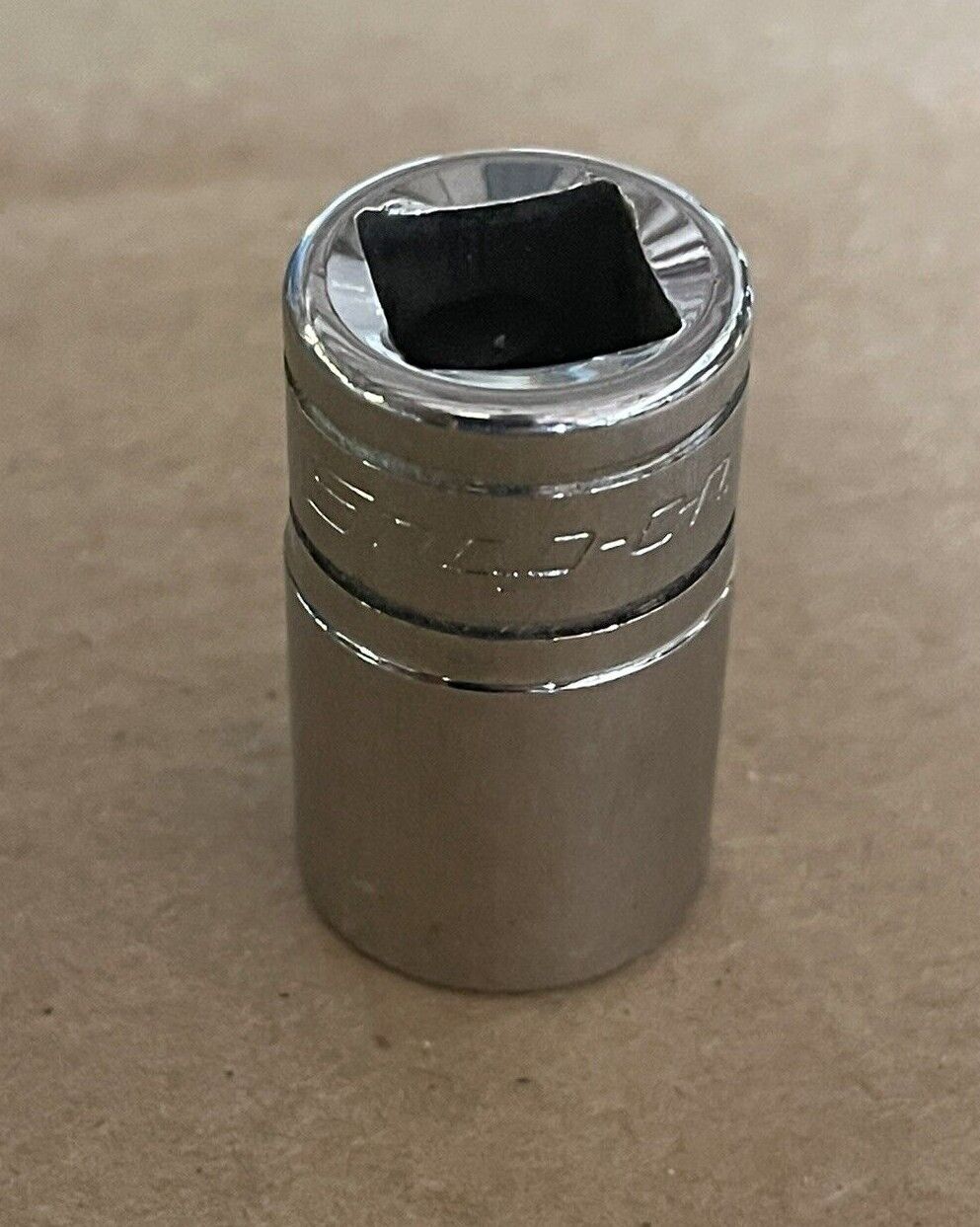 SNAP-ON 1/2" DRIVE 6-POINT SAE 5/8" SHALLOW SOCKET, CHROME FINISH, TW201