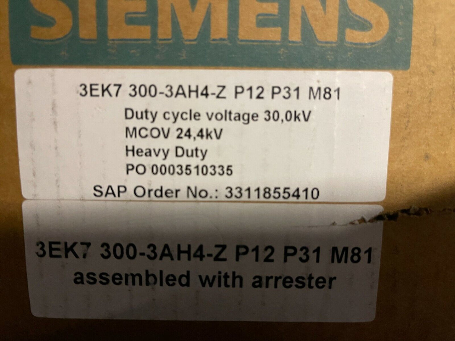 SIEMENS 3EK7 MEDIUM VOLTAGE HEAVY DUTY SURGE ARRESTER, MCOV 24.4kV