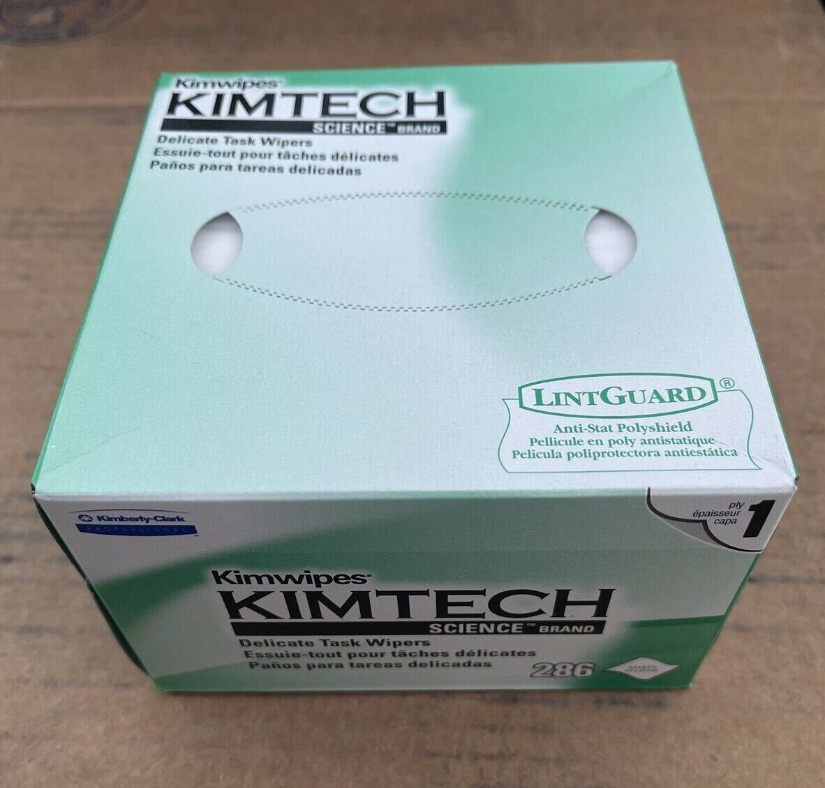 KIMTECH 34155 KIMWIPES DISPOSABLE CLOTH WIPERS (60 BOXES x 286 PCS. IN EACH BOX)