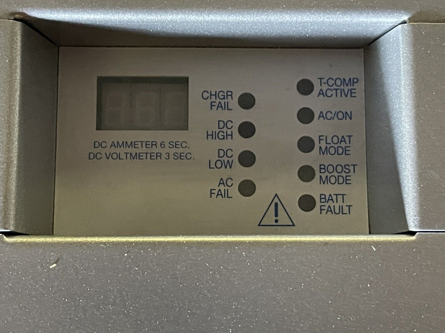 SENS EnterRenius NRG22-20-HCLS BATTERY CHARGER 20 AMPS, 12 OR 24 VDC