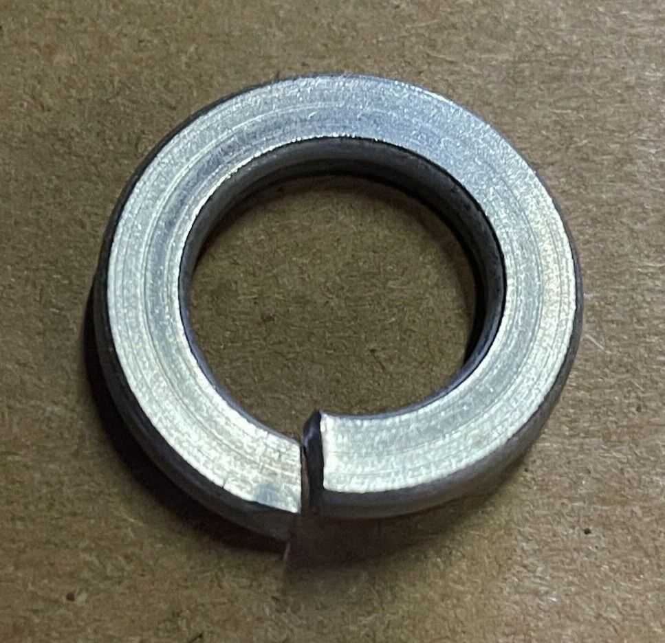 5/8" SPLIT LOCK WASHERS, 18-8 STAINLESS STEEL. MULTIPLE QUANTITIES