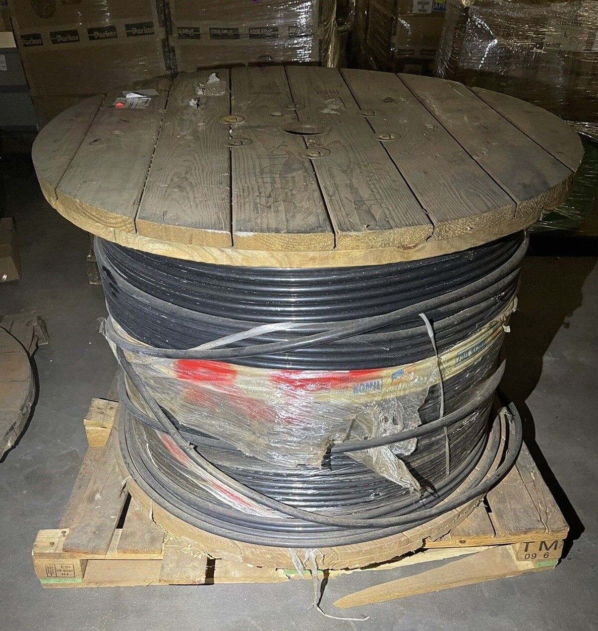 NYLON COATED THHN/THWN-2 COPPER CABLE, 37 STRANDS, 250 KCMIL - 3500 FT.