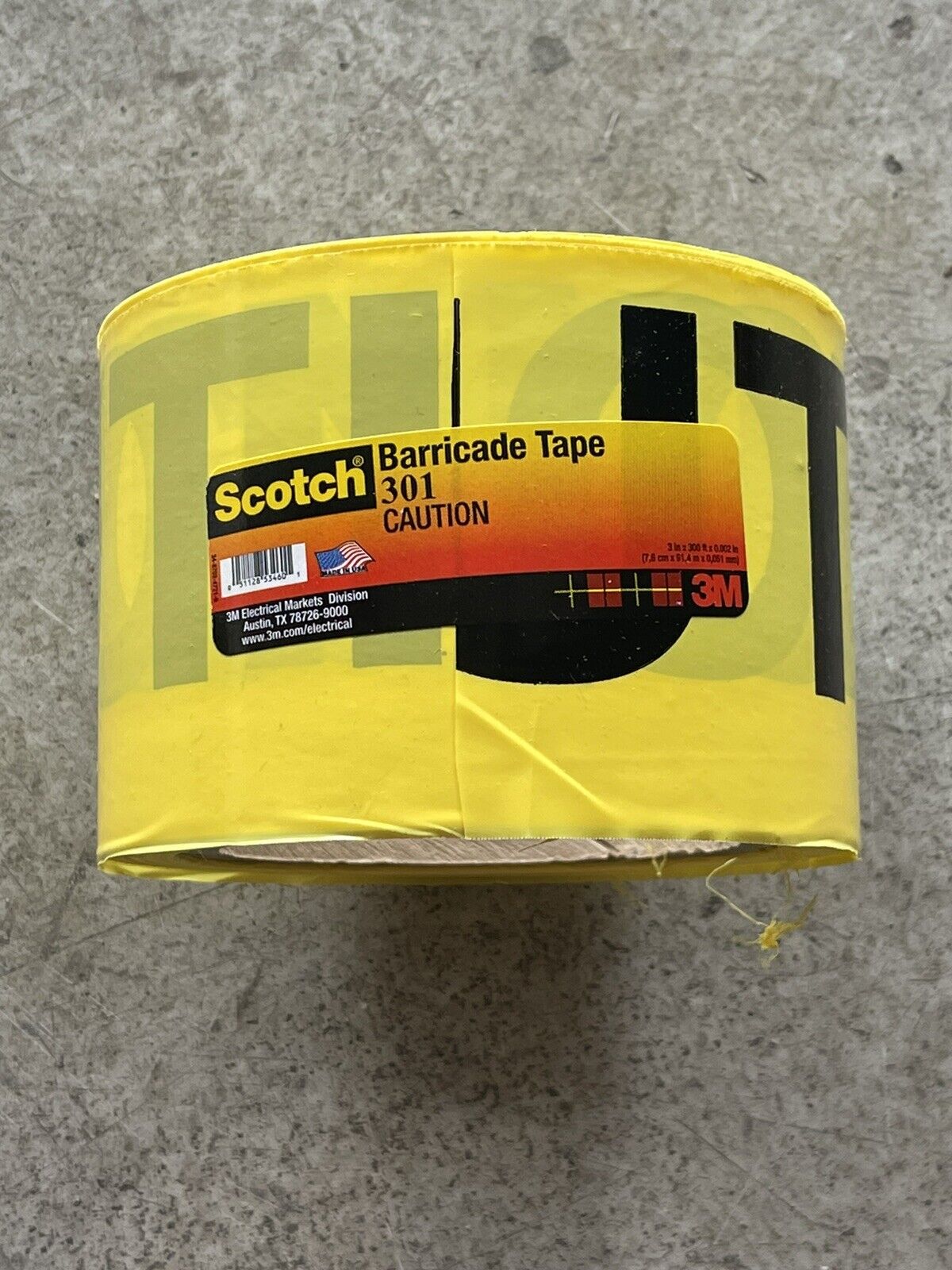 SCOTCH 3" x 300' YELLOW BARRICADE MARKING TAPE 301, LEGEND CAUTION (1 ROLL)