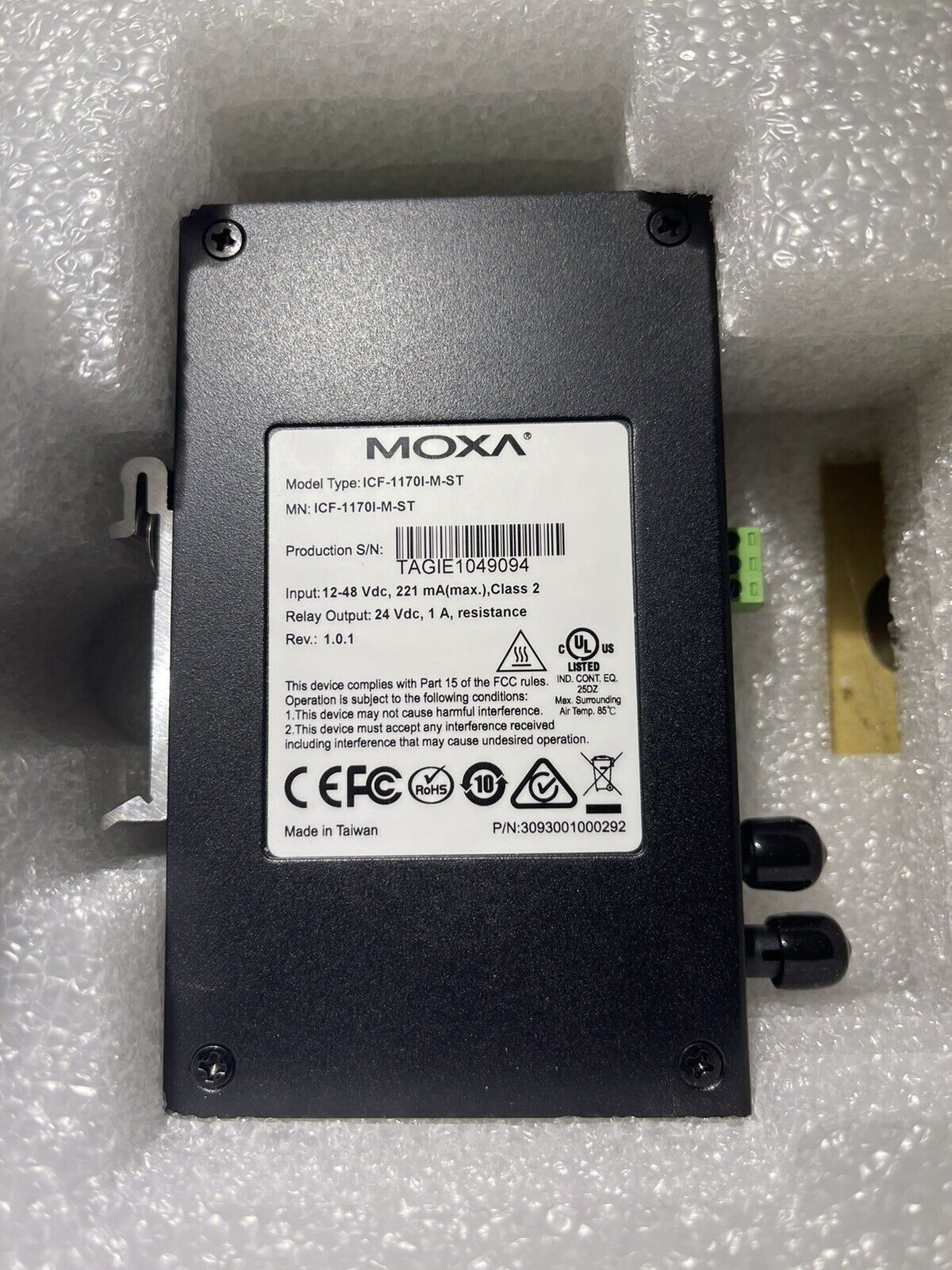 MOXA INDUSTRIAL CAN BUS TO OPTICAL FIBER CONVERTER ICF-1170I-M-ST V1.0.1