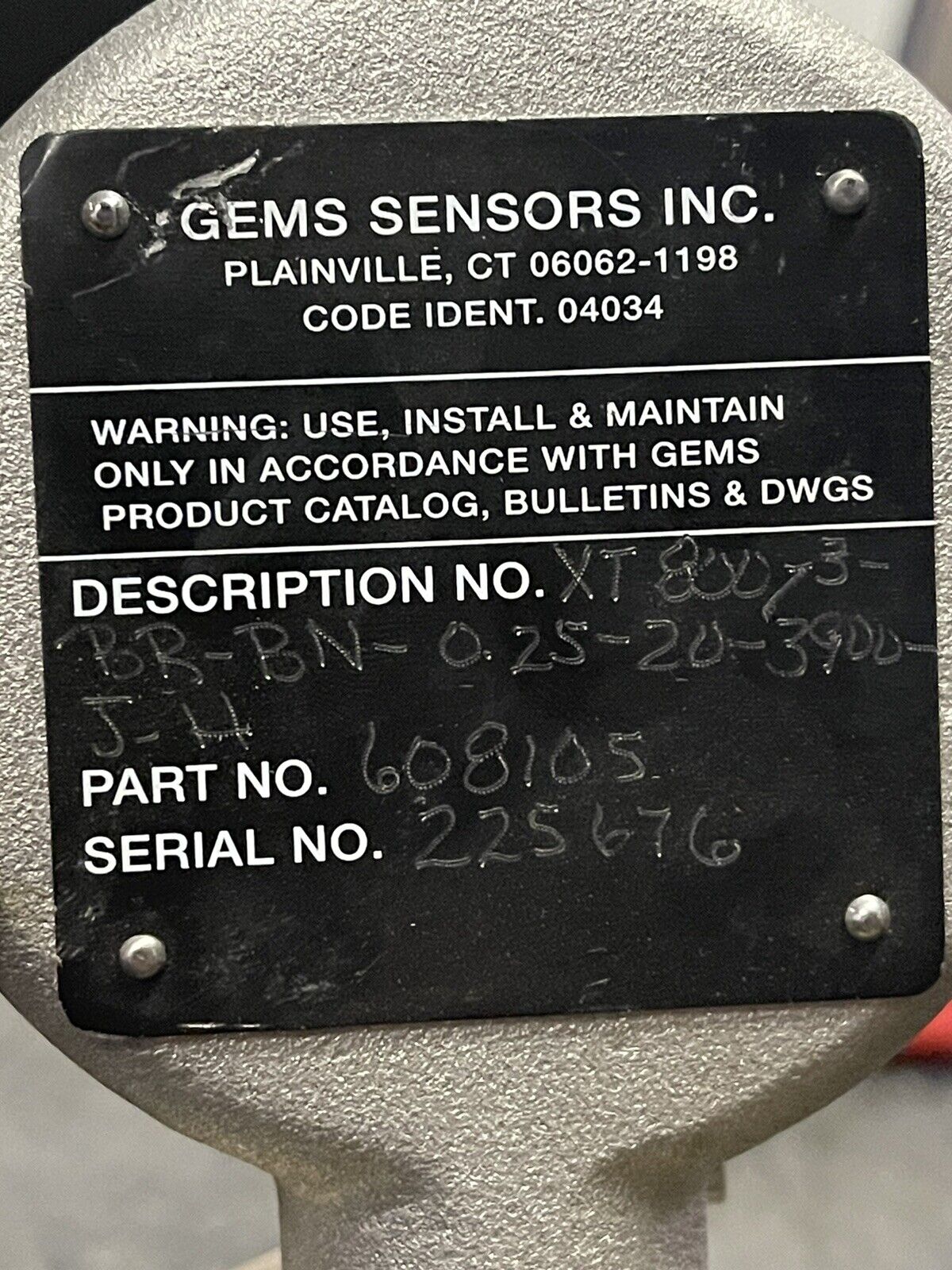 GEMS SENSORS XT-800 SERIES 4-20 mA CONTINUOUS TANK LEVEL TRANSMITTER