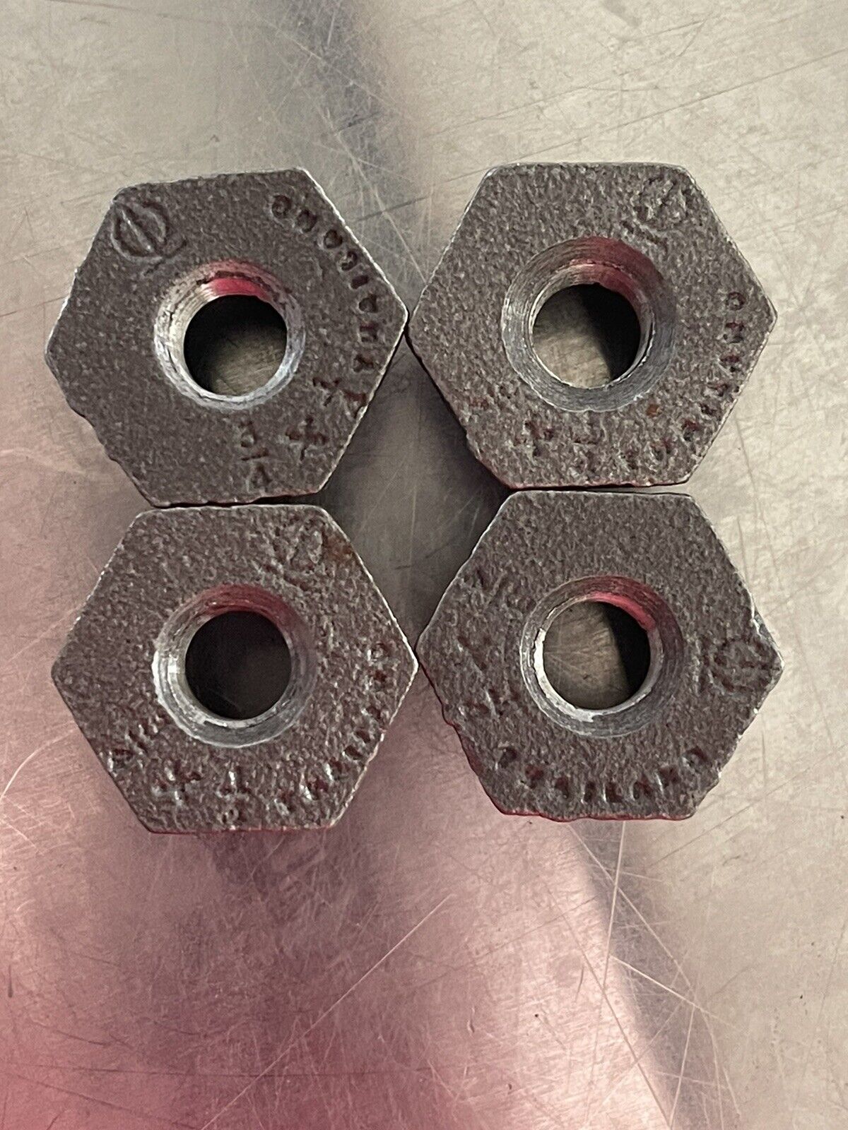 GALVANIZED HEX BUSHING REDUCER 3/4" x 1/4” NPT (PACK OF 4 PCS.)