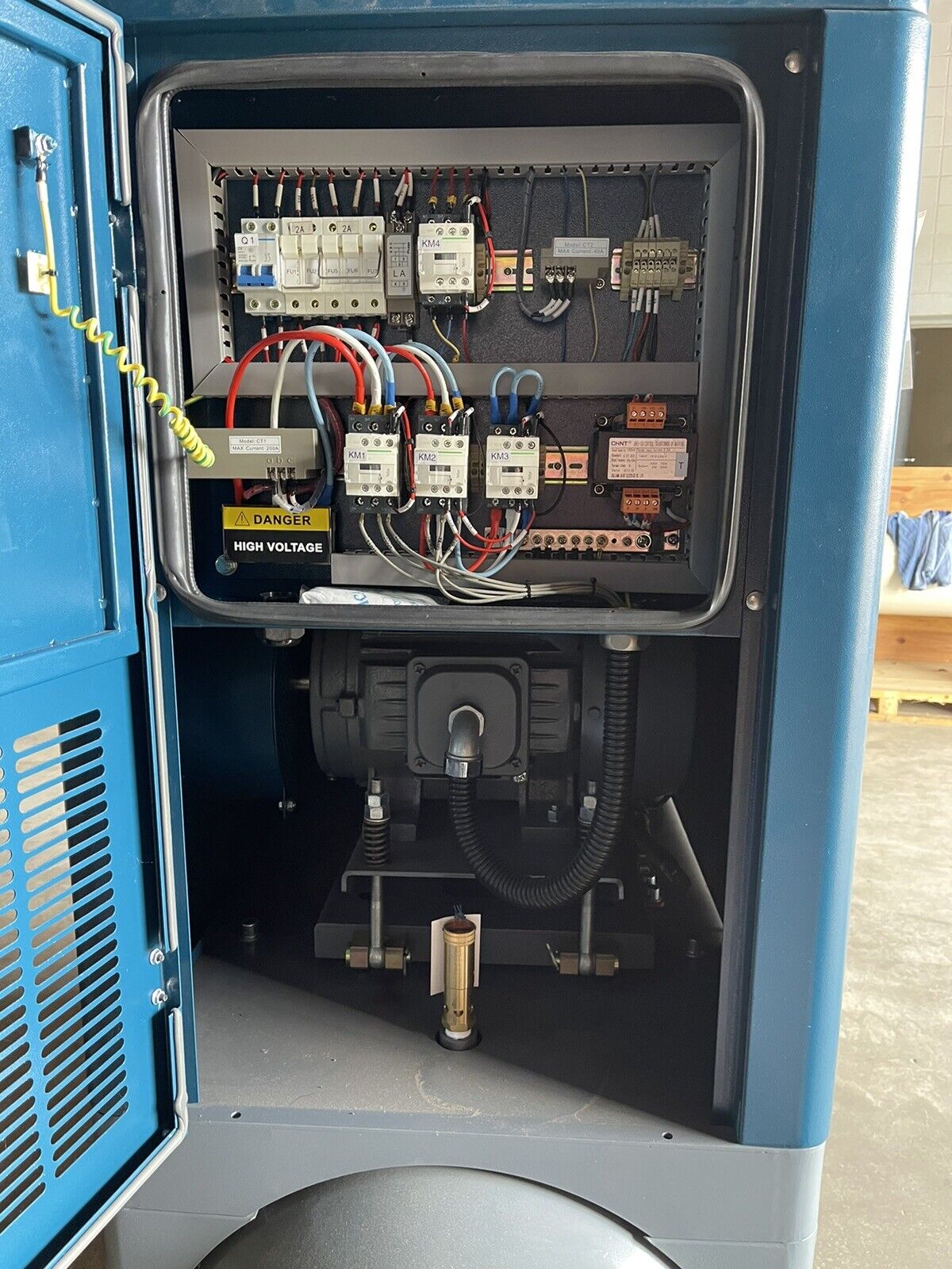 SOUTHERN CROSS LGX11-10 ROTARY SCREW AIR COMPRESSOR, INTEGRATED DRYER, 11kW 50Hz